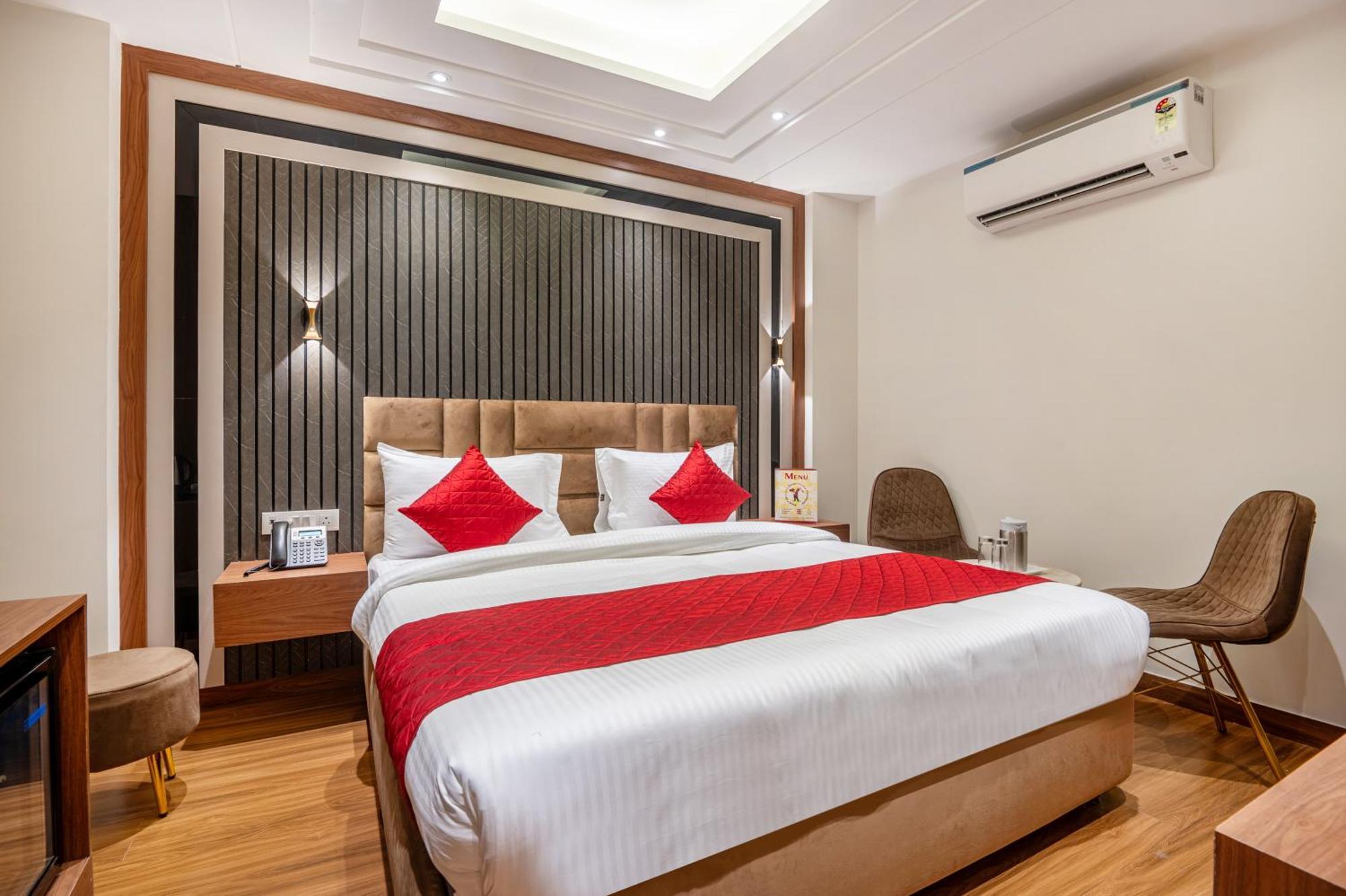 Hotel Avaas - Faiz Road Karol Bagh Delhi  Exterior photo